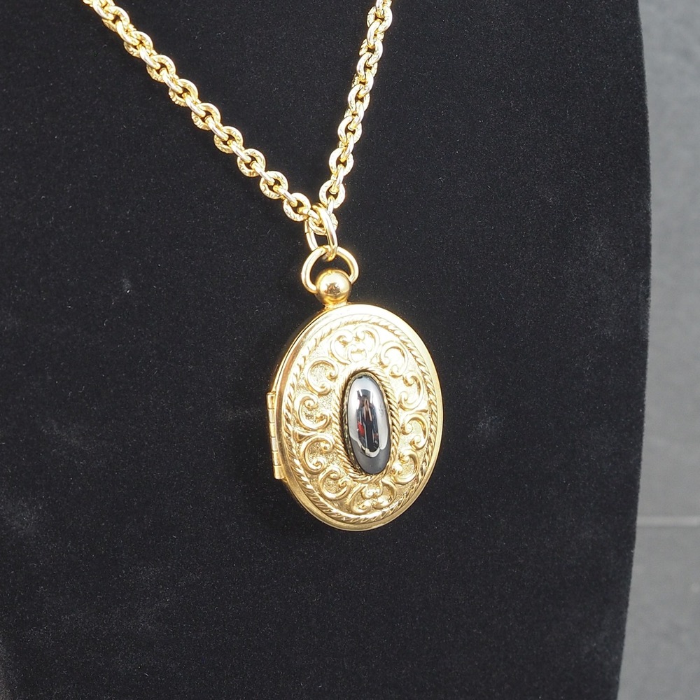 Amway Pendant Perfume Necklace Gold Tone Locket Simulated Black Pearl VTG Box